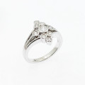 Strieborný dámsky prsteň SDP-147 Strieborný dámsky prsteň SDP-147